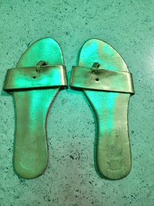 Combo✴️Golden and black rajasthani jutti flats