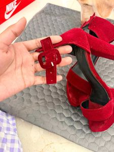 👠Chic Burgundy Platform Heels👠
