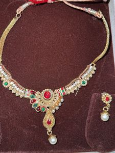 Elegant Gold Tone Necklace &amp; Earring Set