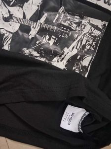 Black Graphic Print T-Shirt