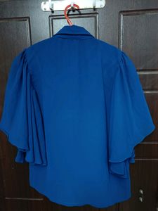 🔵 Blue Color Shiffon Sleeves Front Open Shirt.