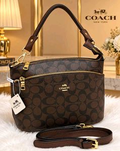 COACH**HANDBAGS**3 COMPARTMENT*WD BOX