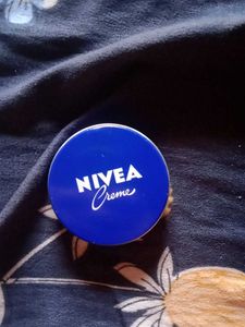 Nivea Creme Moisturizer
