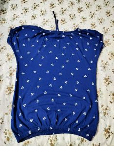 Bundle of 2 Women's Beautiful Tops 💙🖤