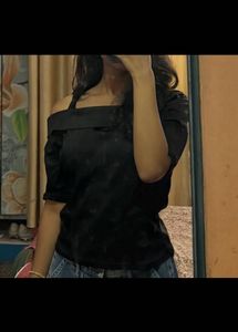 Chic Off-Shoulder Black Top