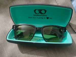 Premium Brown Wayfarer Shades