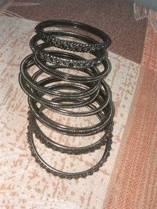 Sparkling Dark Grey Bangle Set