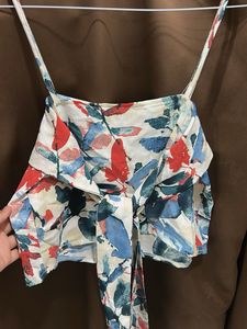 Boho Floral Print Ruffle Crop Top with bow at back