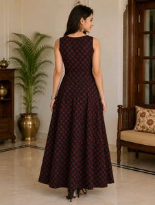 Elegant V-Neck Black &amp; Red Polka Dot Maxi Dress