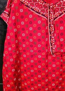 Comfortable Maxi Nightgown with Vibrant Print