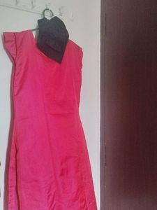 Vibrant Pink Kurta Set with Floral Embroidery