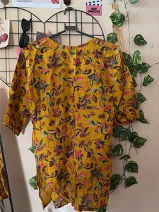 Vibrant Floral Print Kurta