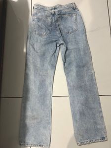 H&amp;M Light Wash Distressed Denim Jeans
