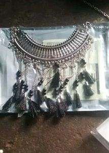 Beautiful Necklace for Womens and Girls...