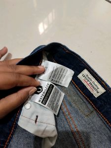 Levi's Branded Men Jeans At Lowest Price