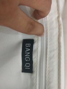 Stylish White Quilted Crossbody Bag