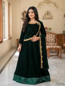 DEEP GREEN ETHNIC GOWN ☘️