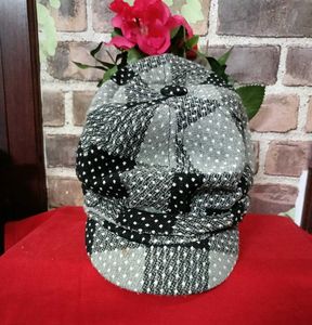 Patterned Cap Condition Very Good