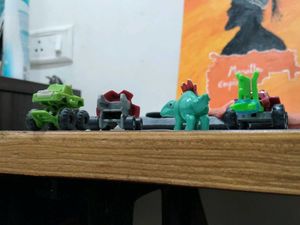 Dinosaur &amp; Vehicle Toy Set of 4