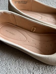 Van Heusen Flats