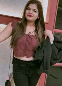 Chic Scalloped Crop Top