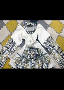 Elegant White Printed stain top