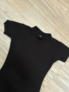Sleek Black Bodycon Dress