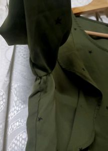 Chic Olive Green Star Print Ruffle Blouse