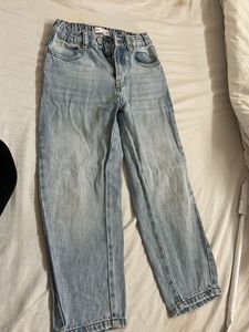 Light Wash Relaxed Fit Jeans