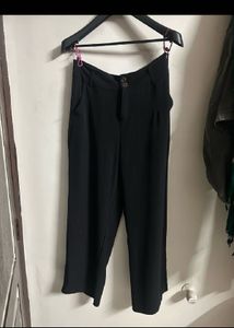 Chic Black Wide-Leg Pants