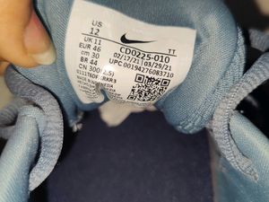Nike Men Casual Shoes. Unused. No Coins