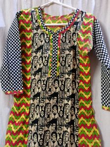 Bold Fusion Print Kurti – Stand Out in Style
