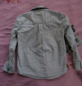 Adorable Penguin Print Button-Down Shirt