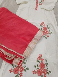 White Kurta with Floral Embroidery