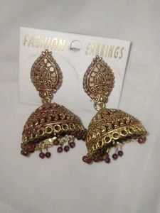 Maroon Jhumka