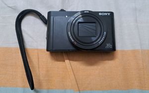 Sony Cybershot Camera DSC-WX500/BCE32. Point and shoot camera