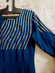🇳🇿💫🎀Elegant Teal Blue Gown with Golden Stripes