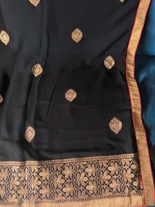 Elegant Black & Gold Sari with blouse piece