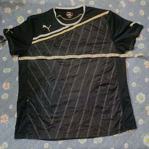 Puma Men's Black & Gold T-Shirt