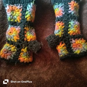 Colorful Crocheted hand gloves