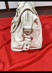 Chic White Leather Handbag