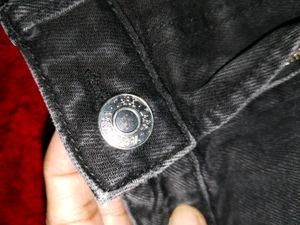 Zara High-Waisted Jeans