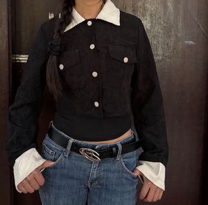 Chic Cropped Corduroy Jacket