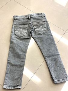 Stylish Grey Distressed Jeans