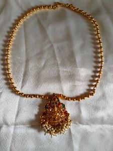 Traditional Gold Necklace &amp; Earring Set