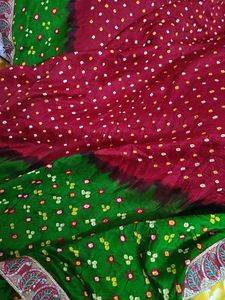 Authentic Vibrant Bandhani Silk Dupatta