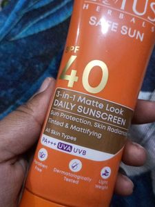 Lotus Herbals Safe Sun SPF 40 Sunscreen