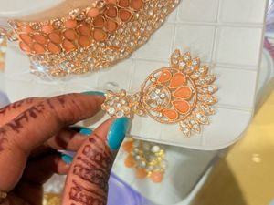 Peach Kundan Necklace Set with Earrings