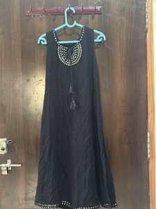 Elegant Black Kurta Set with Embellishments