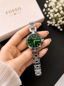 FOSSIL PREMIUM QUALITY LADIES WATCH AT SALE